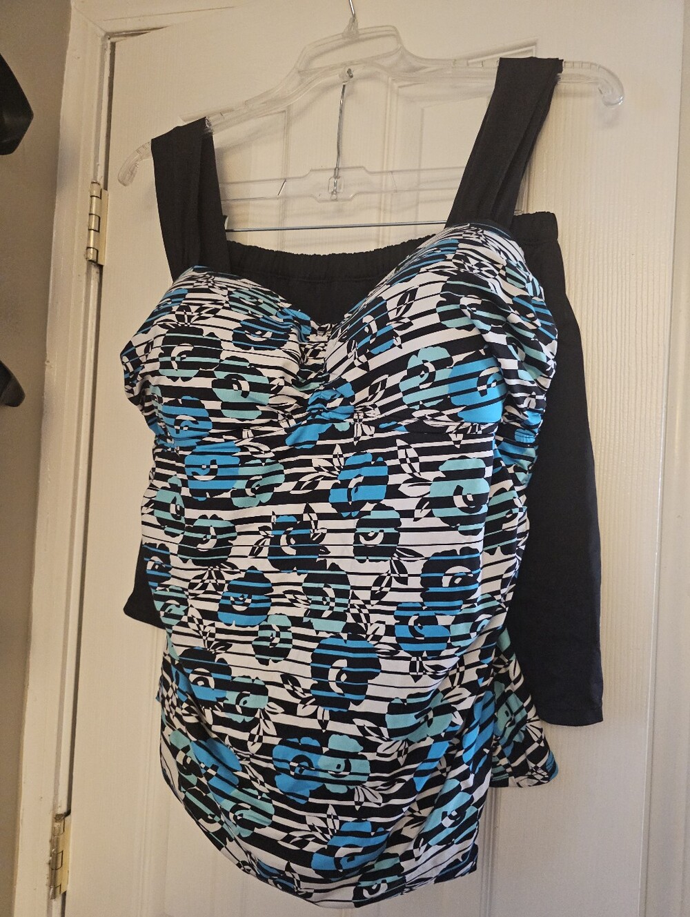 Swimsuits For All Black & Blue Floral Stripe Tankini Top